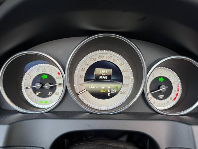 Used Mercedes-Benz E-Class 350 IV (W212, S212, C207) Facelift, 3.5 l, 2014 in Dubai by Saeed Auto, White color. Japanese Specs | AUTO.AE