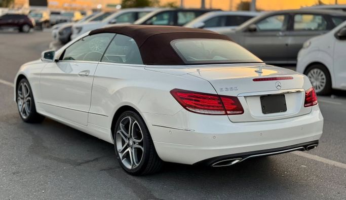 Used Mercedes-Benz E-Class 350 IV (W212, S212, C207) Facelift, 3.5 l, 2014 in Dubai by Saeed Auto, White color. Japanese Specs | AUTO.AE