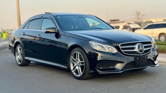Used Mercedes-Benz E-Class 300 V (W213, S213, C238), 2.0 l, 2016 in Dubai by Saeed Auto, Black color. Japanese Specs | AUTO.AE
