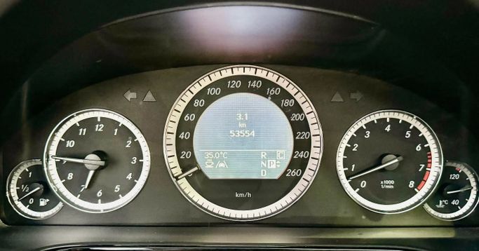 Used Mercedes-Benz E-Class 350 IV (W212, S212, C207), 3.5 l, 2009 in Dubai by Saeed Auto, Silver color. Japanese Specs | AUTO.AE