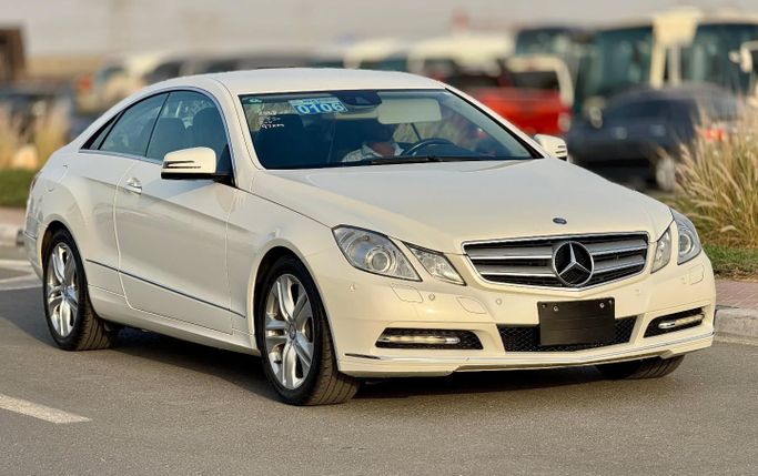 Used Mercedes-Benz E-Class 350 IV (W212, S212, C207), 3.5 l, 2011 in Dubai by Saeed Auto, White color. Japanese Specs | AUTO.AE