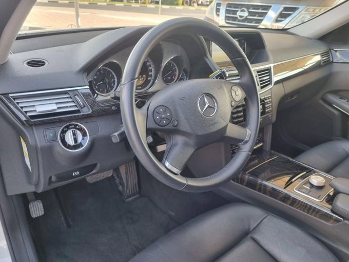 Подержанный Mercedes-Benz E-Class 300 IV (W212, S212, C207), 3.5 л, 2012 в Дубае от Saeed Auto Белый цвет. Японская | AUTO.AE