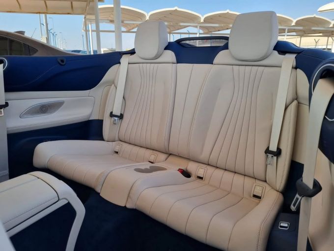 Подержанный Mercedes-Benz E-Class 400 V (W213, S213, C238), 3.0 л, 2018 в Дубае от Saeed Auto Красный цвет. Японская | AUTO.AE