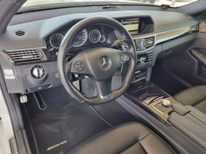 Подержанный Mercedes-Benz E-Class 350 IV (W212, S212, C207), 3.5 л, 2009 в Дубае от Saeed Auto Белый цвет. Японская | AUTO.AE