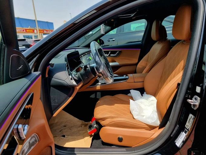 Новый Mercedes-Benz E-Class 300 VI (W214, S214), 2.0 л, 2025 в Дубае от Auto Gallery DXB Черный цвет. GCC | AUTO.AE