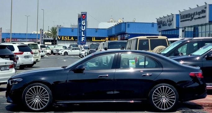 Новый Mercedes-Benz E-Class 300 VI (W214, S214), 2.0 л, 2025 в Дубае от Auto Gallery DXB Черный цвет. GCC | AUTO.AE