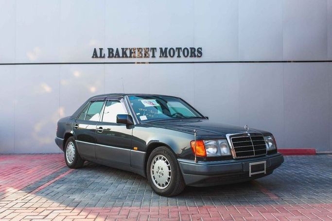 Used Mercedes-Benz E-Class 300 I (W124), 3.0 l, 1993 in Dubai by Albakheet Motors, Grey color. GCC Specs | AUTO.AE