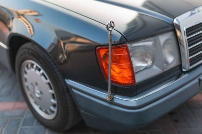 Used Mercedes-Benz E-Class 300 I (W124), 3.0 l, 1993 in Dubai by Albakheet Motors, Grey color. GCC Specs | AUTO.AE