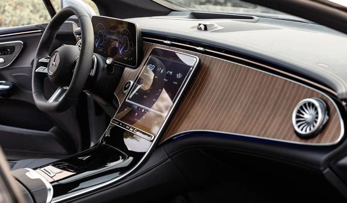 New Mercedes-Benz EQE 350+, 2022 in Dubai by Altass Motors, Silver color. Other | AUTO.AE