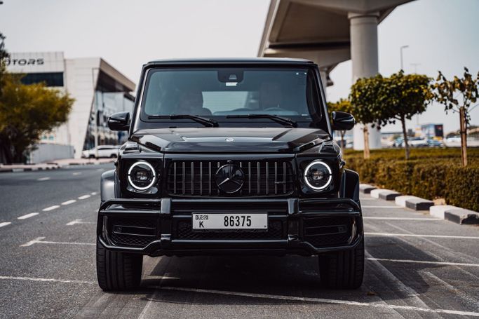 Mercedes-Benz G-Class AMG Brabus 800 II (W463), 2023 внедорожник 5 дв. бизнес класса в Дубае от POF RENTAL черный цвет | AUTO.AE