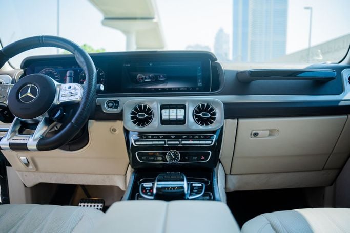 Mercedes-Benz G-Class AMG Brabus 800 II (W463), 2022 внедорожник 5 дв. бизнес класса в Дубае от POF RENTAL серый цвет | AUTO.AE