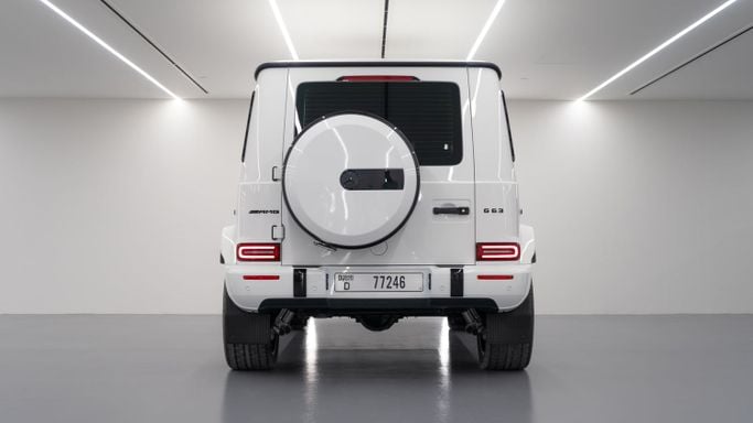 Mercedes-Benz G-Class AMG Brabus 800 II (W463), 2022 внедорожник 5 дв. бизнес класса в Дубае от POF RENTAL белый цвет | AUTO.AE