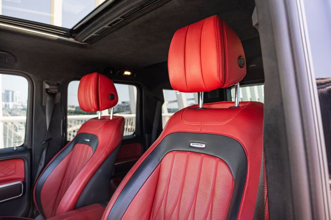 Mercedes-Benz G-Class AMG Brabus 800 II (W463), 2022 внедорожник 5 дв. бизнес класса в Дубае от POF RENTAL черный цвет | AUTO.AE