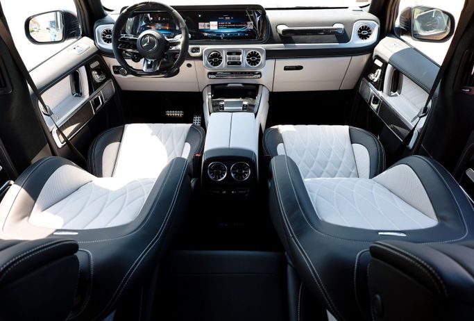 Mercedes-Benz G-Class AMG 63 4x4 Squared II (W463), 2025 внедорожник 5 дв. 4x4 squared бизнес класса в Дубае от POF RENTAL черный цвет | AUTO.AE