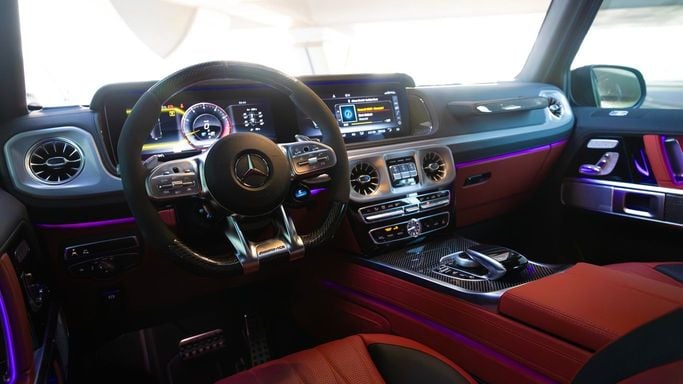 Mercedes-Benz G-Class AMG Brabus 800 II (W463), 2021 внедорожник 5 дв. бизнес класса в Дубае от AVA car rental черный цвет | AUTO.AE
