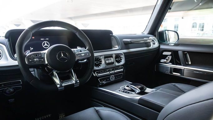 Mercedes-Benz G-Class AMG 63 AMG II (W463), 2023 внедорожник 5 дв. бизнес класса в Дубае от AVA car rental черный цвет | AUTO.AE