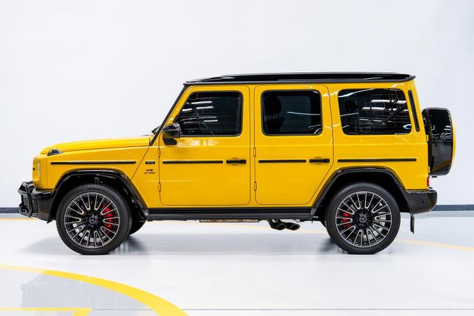 Mercedes-Benz G-Class AMG 63 AMG II (W465) Рестайлинг, 2025 внедорожник 5 дв. бизнес класса в Дубае от POF RENTAL желтый цвет | AUTO.AE