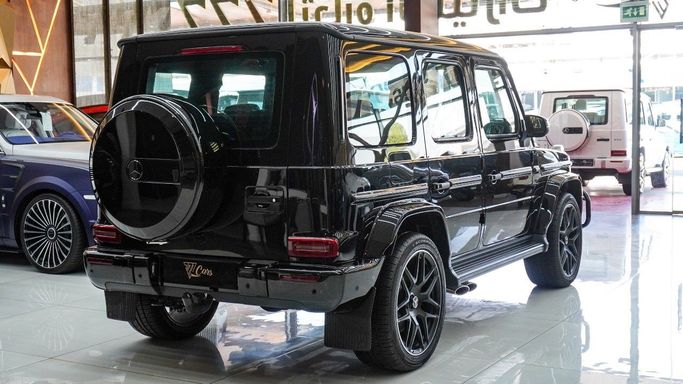 Новый Mercedes-Benz G-Class AMG 63 AMG II (W465) Рестайлинг, 4.0 л, 2024 в Дубае от 777 CARS Черный цвет. Европейская | AUTO.AE