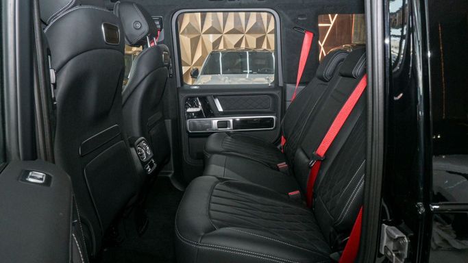 Новый Mercedes-Benz G-Class AMG 63 AMG II (W465) Рестайлинг, 4.0 л, 2024 в Дубае от 777 CARS Черный цвет. Европейская | AUTO.AE