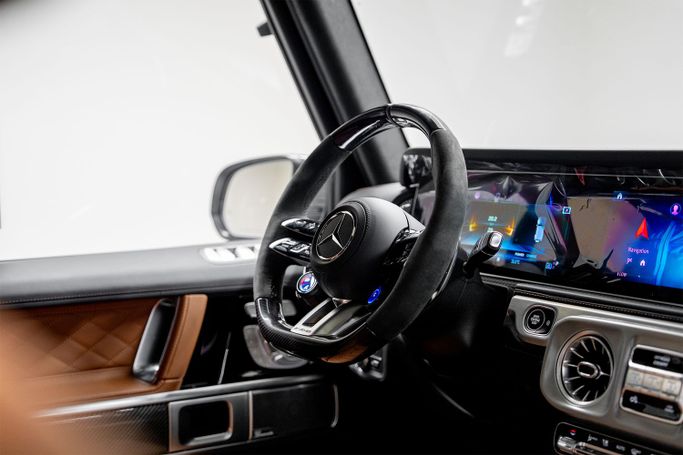 Новый Mercedes-Benz G-Class AMG 63 AMG II (W465) Рестайлинг, 4.0 л, 2025 в Дубае от PUPIL OF FATE MOTORS Белый цвет. GCC | AUTO.AE