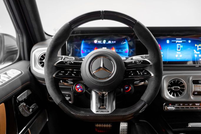 Новый Mercedes-Benz G-Class AMG 63 AMG II (W465) Рестайлинг, 4.0 л, 2025 в Дубае от PUPIL OF FATE MOTORS Белый цвет. GCC | AUTO.AE