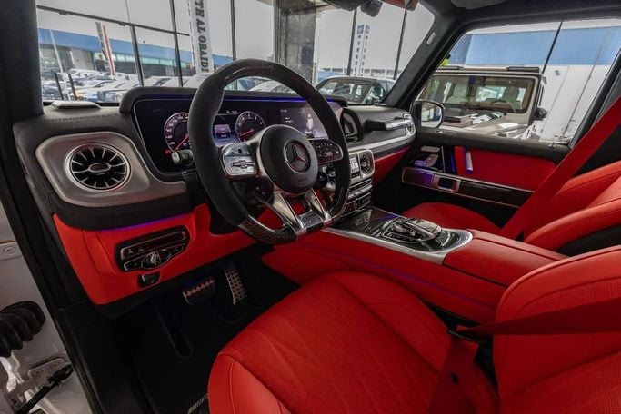 مستعملة Mercedes-Benz G-Class AMG 63 AMG عملية شد الوجه II (W465), 4.0 l, 2024 في في دبي من Laith Alobaidi Motors، اللون أبيض. المواصفات الكورية | AUTO.AE
