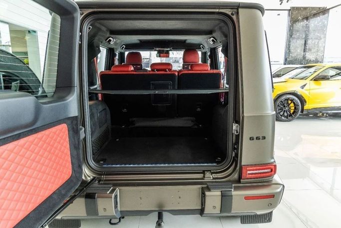 مستعملة Mercedes-Benz G-Class AMG 63 AMG عملية شد الوجه II (W465), 4.0 l, 2024 في في دبي من Laith Alobaidi Motors، اللون ذهبي. المواصفات الأوروبية | AUTO.AE