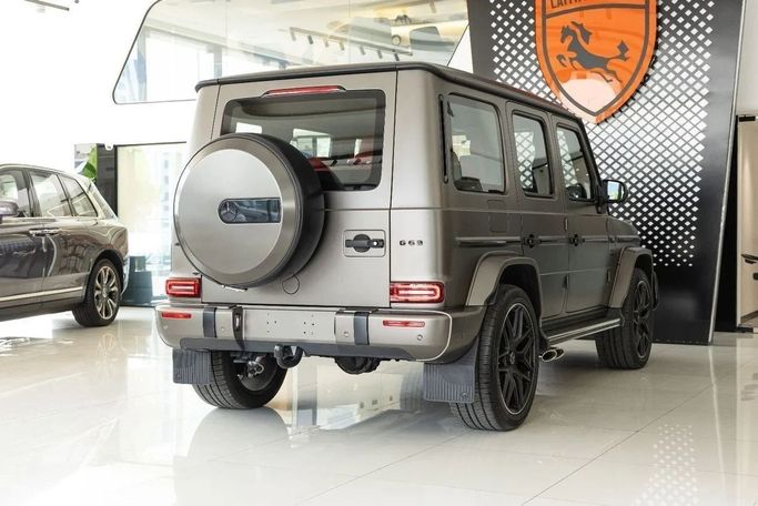 مستعملة Mercedes-Benz G-Class AMG 63 AMG عملية شد الوجه II (W465), 4.0 l, 2024 في في دبي من Laith Alobaidi Motors، اللون ذهبي. المواصفات الأوروبية | AUTO.AE