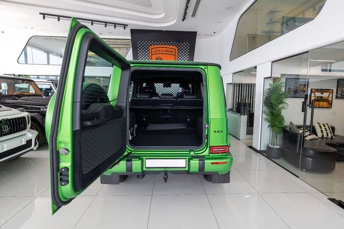 مستعملة Mercedes-Benz G-Class AMG 63 AMG عملية شد الوجه II (W465), 4.0 l, 2024 في في دبي من Laith Alobaidi Motors، اللون أخضر. مواصفات الخليج | AUTO.AE