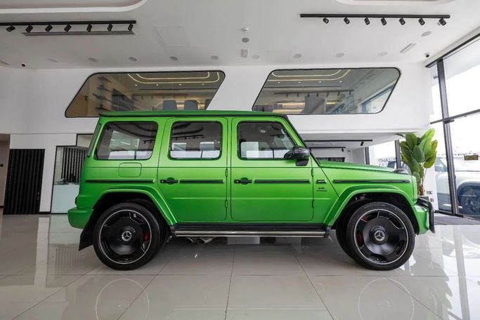 مستعملة Mercedes-Benz G-Class AMG 63 AMG عملية شد الوجه II (W465), 4.0 l, 2024 في في دبي من Laith Alobaidi Motors، اللون أخضر. مواصفات الخليج | AUTO.AE
