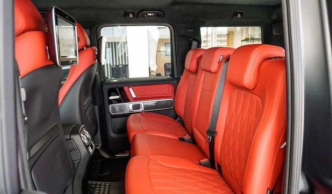 مستعملة Mercedes-Benz G-Class AMG 63 AMG عملية شد الوجه II (W465), 4.0 l, 2024 في في دبي من Laith Alobaidi Motors، اللون أسود. المواصفات الأوروبية | AUTO.AE