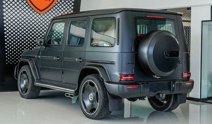 مستعملة Mercedes-Benz G-Class AMG 63 AMG عملية شد الوجه II (W465), 4.0 l, 2024 في في دبي من Laith Alobaidi Motors، اللون أسود. المواصفات الأوروبية | AUTO.AE