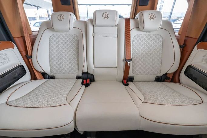 جديدة Mercedes-Benz G-Class AMG 63 AMG عملية شد الوجه II (W465), 4.0 l, 2024 في في دبي من Laith Alobaidi Motors، اللون أبيض. المواصفات الكورية | AUTO.AE