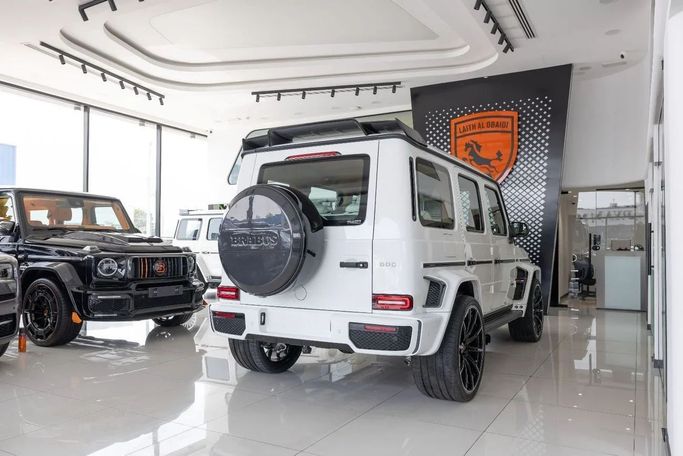 جديدة Mercedes-Benz G-Class AMG 63 AMG عملية شد الوجه II (W465), 4.0 l, 2024 في في دبي من Laith Alobaidi Motors، اللون أبيض. المواصفات الكورية | AUTO.AE