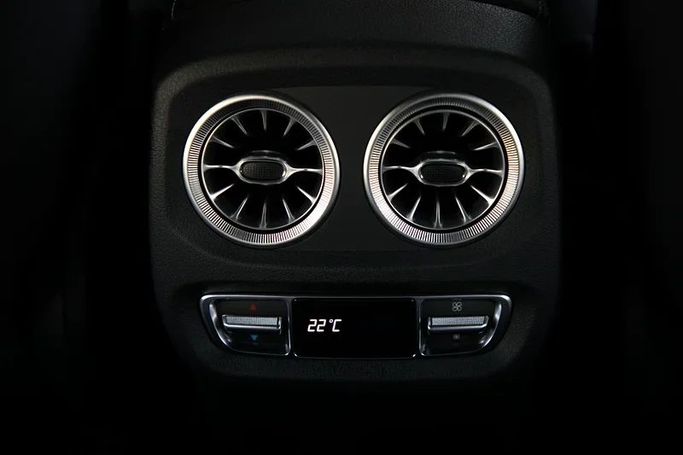 جديدة Mercedes-Benz G-Class AMG 63 AMG عملية شد الوجه II (W465), 4.0 l, 2025 في في دبي من Mohammad Alkarak Motors، اللون فضي. المواصفات الكورية | AUTO.AE
