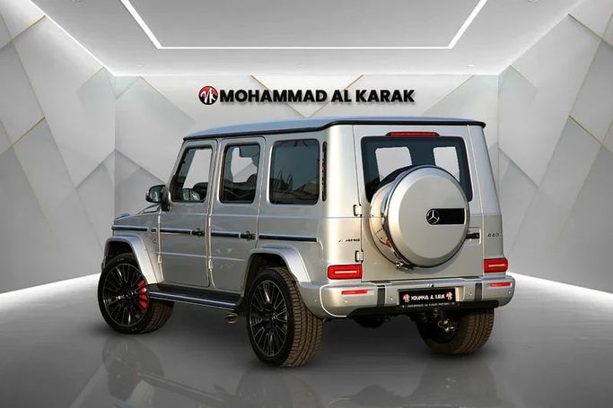 جديدة Mercedes-Benz G-Class AMG 63 AMG عملية شد الوجه II (W465), 4.0 l, 2025 في في دبي من Mohammad Alkarak Motors، اللون فضي. المواصفات الكورية | AUTO.AE