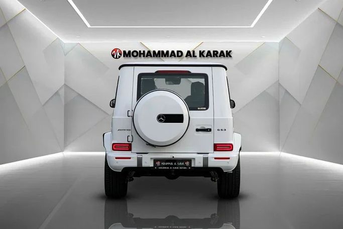 جديدة Mercedes-Benz G-Class AMG 63 AMG عملية شد الوجه II (W465), 4.0 l, 2025 في في دبي من Mohammad Alkarak Motors، اللون أبيض. المواصفات الكورية | AUTO.AE