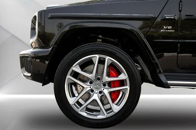 جديدة Mercedes-Benz G-Class AMG 63 AMG عملية شد الوجه II (W465), 4.0 l, 2025 في في دبي من Mohammad Alkarak Motors، اللون أسود. المواصفات الكورية | AUTO.AE