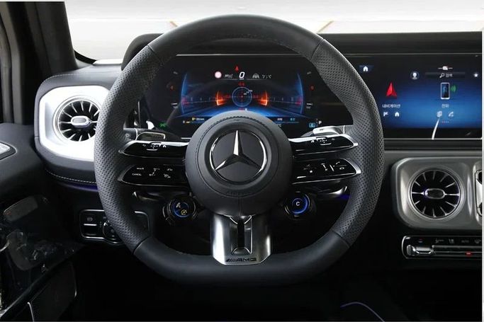 جديدة Mercedes-Benz G-Class AMG 63 AMG عملية شد الوجه II (W465), 4.0 l, 2025 في في دبي من Mohammad Alkarak Motors، اللون أسود. المواصفات الكورية | AUTO.AE