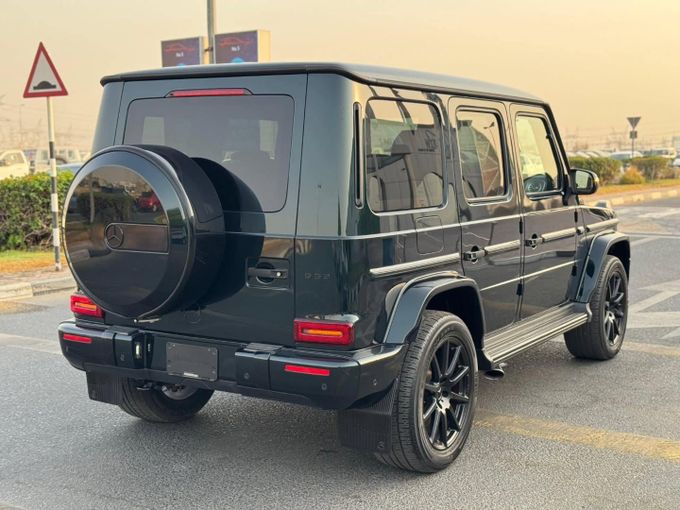 Подержанный Mercedes-Benz G-Class AMG 63 AMG II (W463), 4.0 л, 2019 в Дубае от Saeed Auto Зеленый цвет. Японская | AUTO.AE