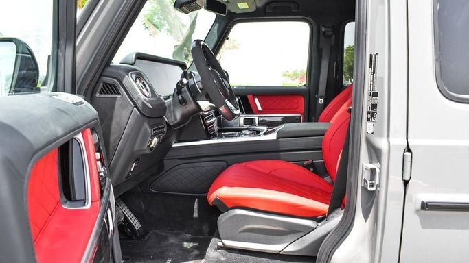 Новый Mercedes-Benz G-Class AMG 63 AMG II (W465) Рестайлинг, 4.0 л, 2024 в Дубае от Najem Motors Серый цвет. Other | AUTO.AE