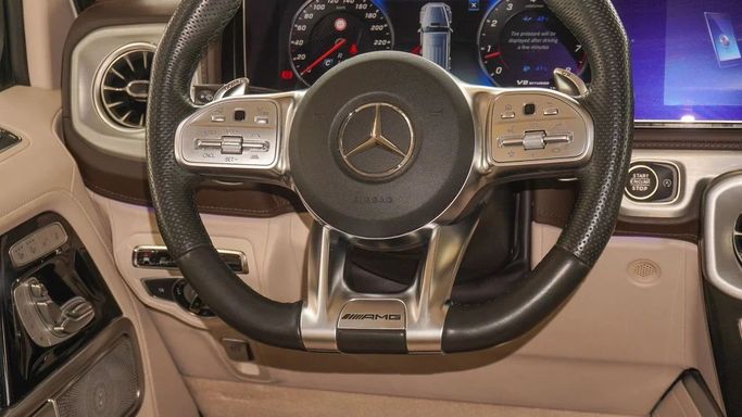 Подержанный Mercedes-Benz G-Class AMG 63 AMG II (W463), 4.0 л, 2019 в Дубае от Ibitisam Motors Белый цвет.  | AUTO.AE