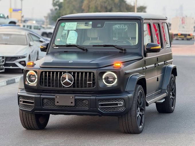 Подержанный Mercedes-Benz G-Class AMG 63 AMG II (W463), 4.0 л, 2022 в Дубае от Lakhani Motors Черный цвет. Японская | AUTO.AE