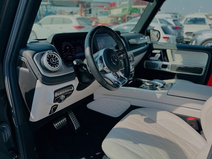 Used Mercedes-Benz G-Class AMG 63 AMG II (W463), 4.0 l, 2021 in Dubai by Lakhani Motors, Black color. Japanese Specs | AUTO.AE