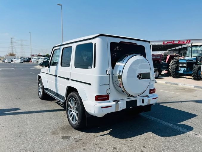 Used Mercedes-Benz G-Class AMG 63 AMG II (W463), 4.0 l, 2024 in Dubai by Lakhani Motors, White color. Japanese Specs | AUTO.AE