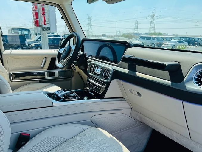 Used Mercedes-Benz G-Class AMG 63 AMG II (W463), 4.0 l, 2024 in Dubai by Lakhani Motors, White color. Japanese Specs | AUTO.AE
