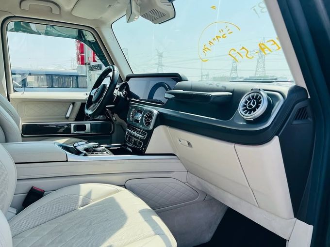 Подержанный Mercedes-Benz G-Class AMG 63 AMG II (W463), 4.0 л, 2019 в Дубае от Lakhani Motors Черный цвет. Японская | AUTO.AE