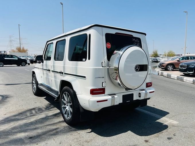 Подержанный Mercedes-Benz G-Class AMG 63 AMG II (W463), 4.0 л, 2019 в Дубае от Lakhani Motors Белый цвет. Японская | AUTO.AE