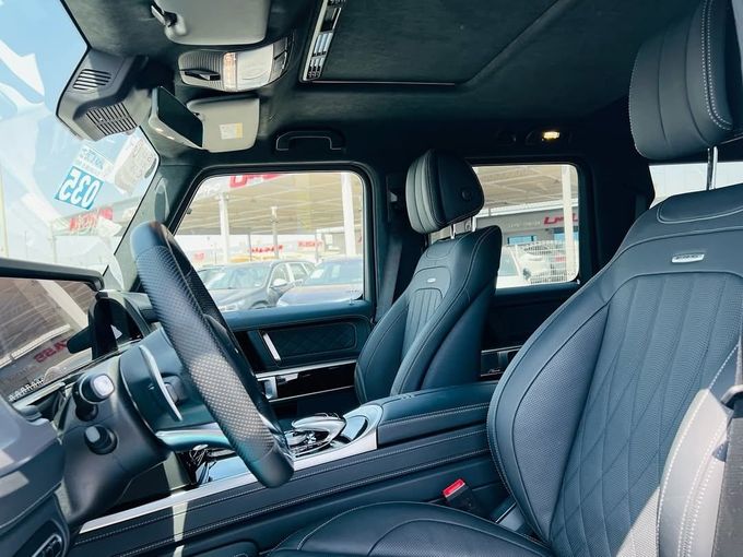 Подержанный Mercedes-Benz G-Class AMG 63 AMG II (W463), 4.0 л, 2019 в Дубае от Lakhani Motors Белый цвет. Японская | AUTO.AE