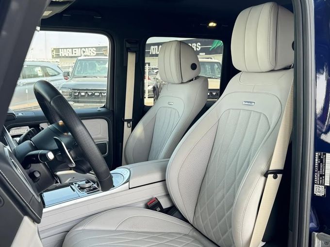 Подержанный Mercedes-Benz G-Class AMG 63 AMG II (W463), 4.0 л, 2023 в Дубае от Lakhani Motors Синий цвет. Японская | AUTO.AE